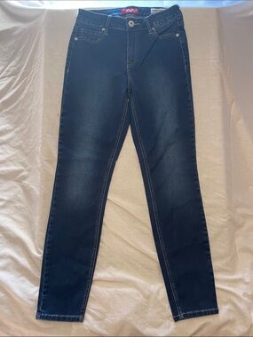 Guess Woman’s Skinny Jeans in Dark Blue